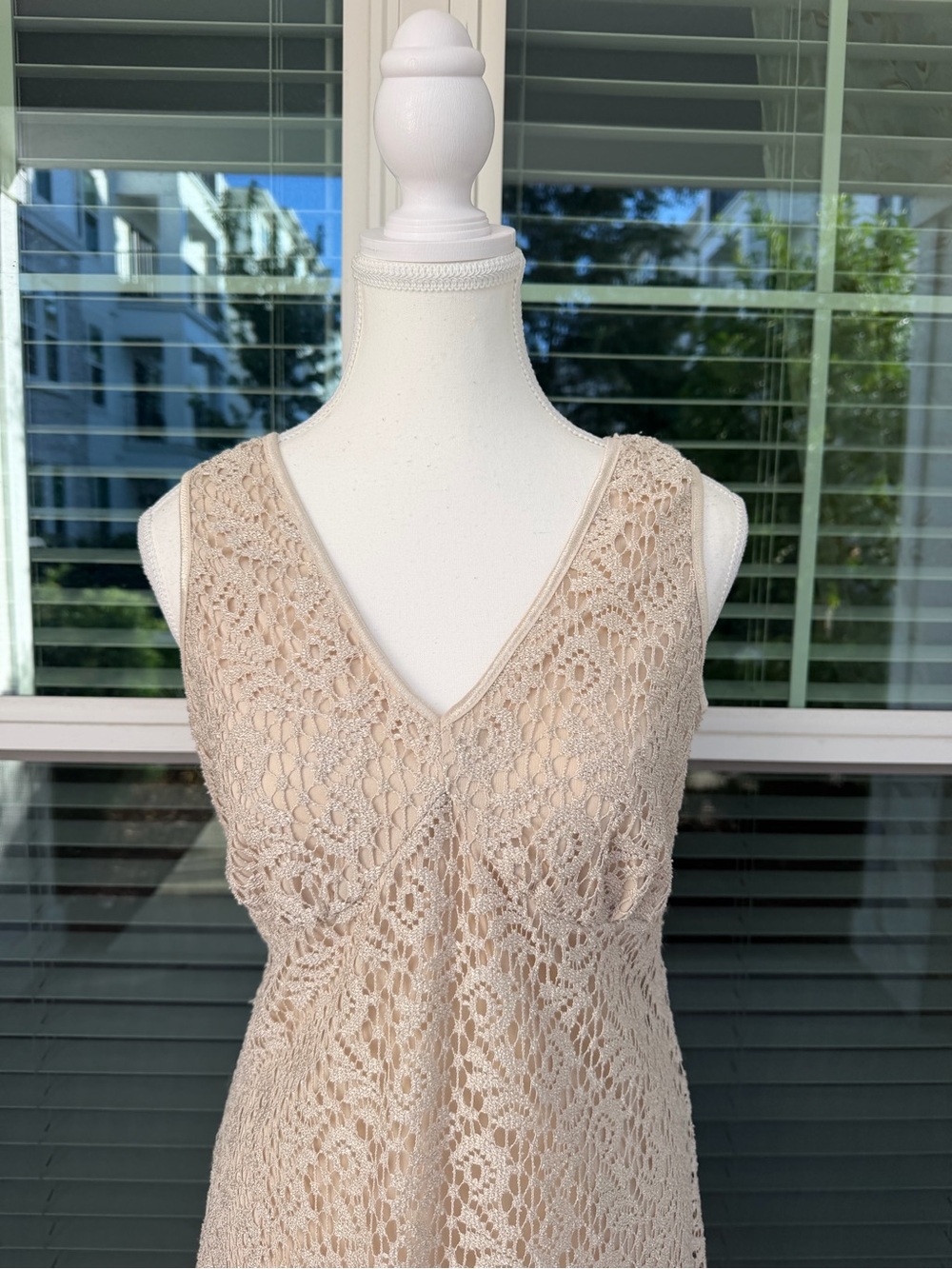 Scarlett Minimalist quiet luxury Crochet Lace Sleeveless Shift Dress in Beige - Picture 6 of 7